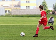 开云体育中国官方-英国选手登上射击领奖台，夺得冠军